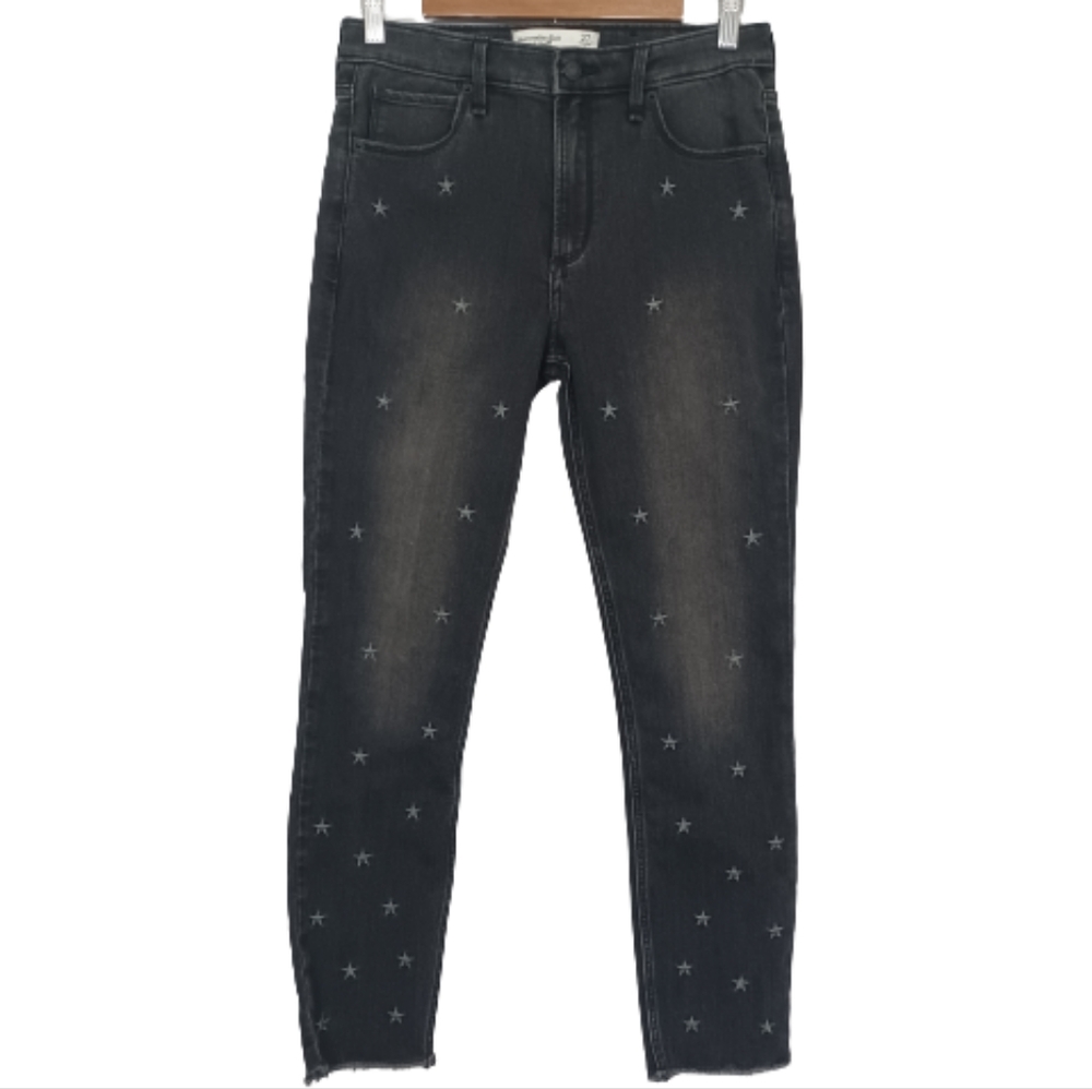 Abercrombie & Fitch Ankle High-rise Black Star Embroidered Cropped Jeans - Picture 5 of 16